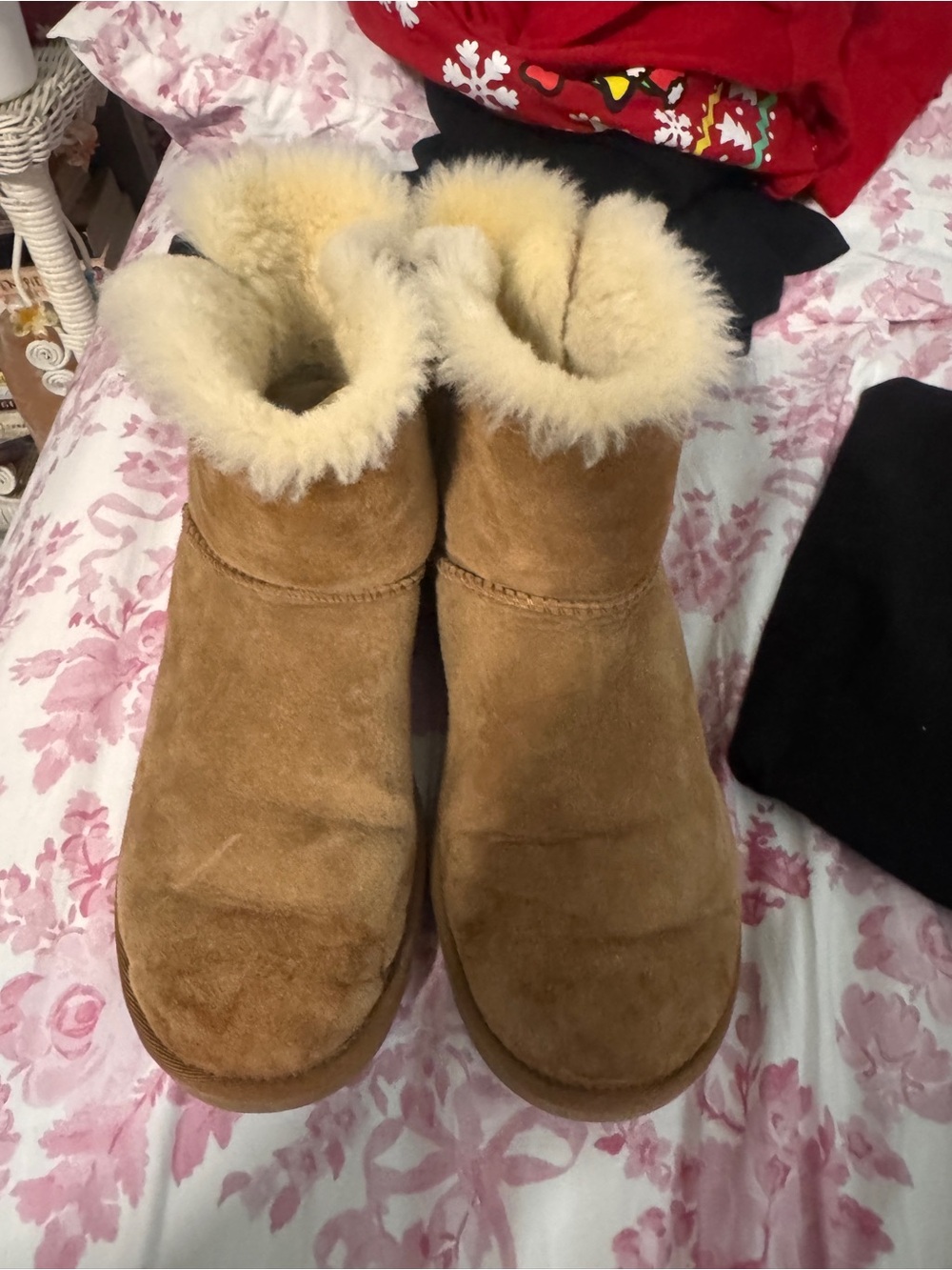 Ugg bow boots
